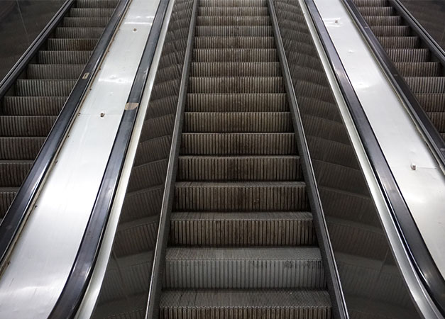 Fahrtreppen und Aufzüge Schmierstoffe bei bremer & leguil